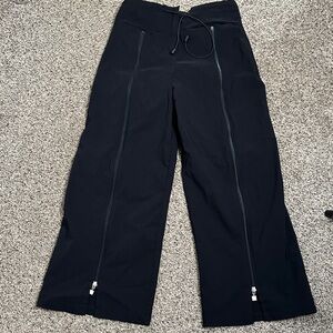 ART Black wide leg from zipper Pants size L